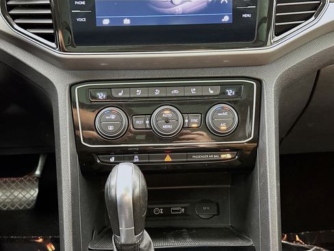 Used 2019 Volkswagen Atlas SEL Premium image 13