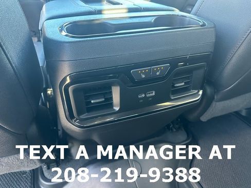 Used 2022 GMC Sierra 1500 AT4 w/ AT4 Premium Package image 29