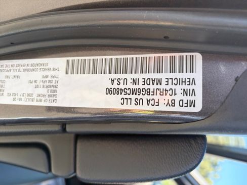 Used 2021 Jeep Grand Cherokee Limited image 25