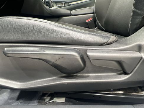 Used 2020 Honda Civic Sport image 12