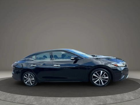Used 2022 Nissan Maxima SV w/ Floor Mat Group FWD image 4