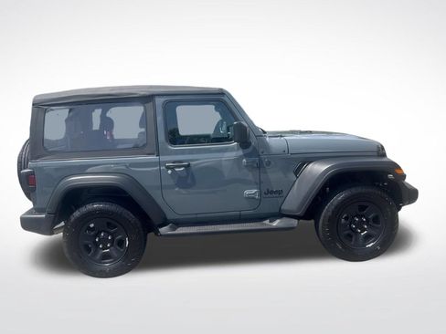 Used 2025 Jeep Wrangler Sport AWD/4WD image 7