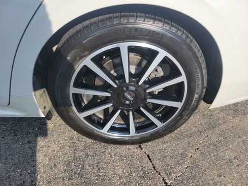 Used 2020 Lincoln Continental Reserve AWD/4WD image 16