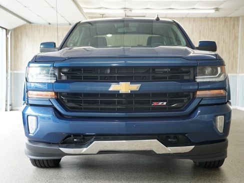 Used 2018 Chevrolet Silverado 1500 LT w/ All Star Edition AWD/4WD image 3