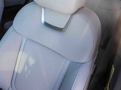 New 2025 Hyundai Tucson Limited image 29