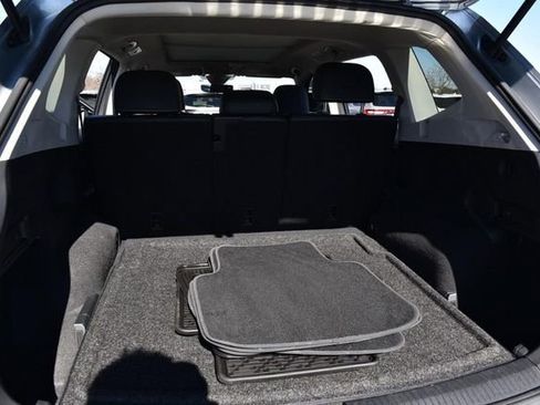 Certified 2023 Volkswagen Tiguan SE w/ Panoramic Sunroof Package image 25