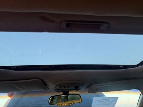 Used 2004 Pontiac Bonneville GXP image 12