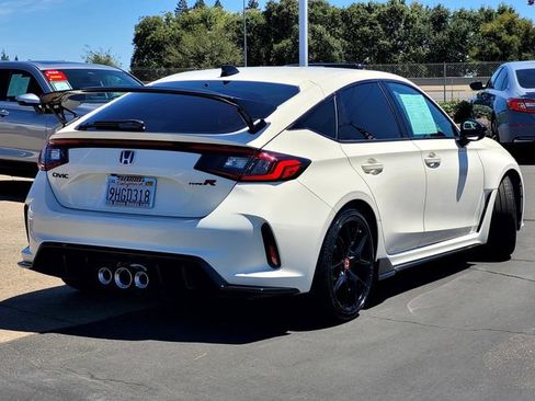 Used 2023 Honda Civic Type R image 4