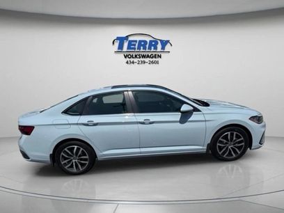 New 2025 Volkswagen Jetta SE