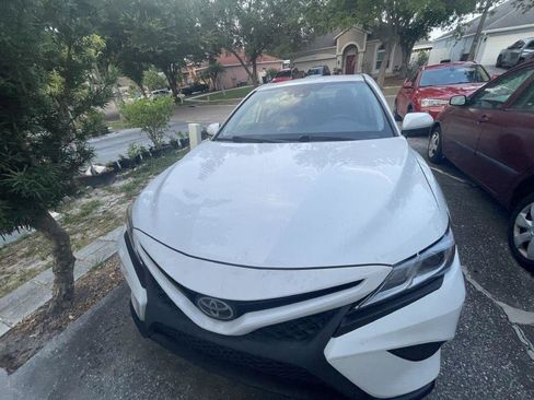 Used 2019 Toyota Camry SE FWD image 22