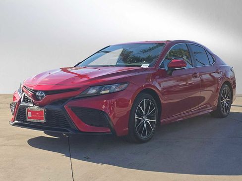 Certified 2024 Toyota Camry SE image 7