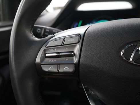 Used 2020 Hyundai Ioniq Limited FWD image 22