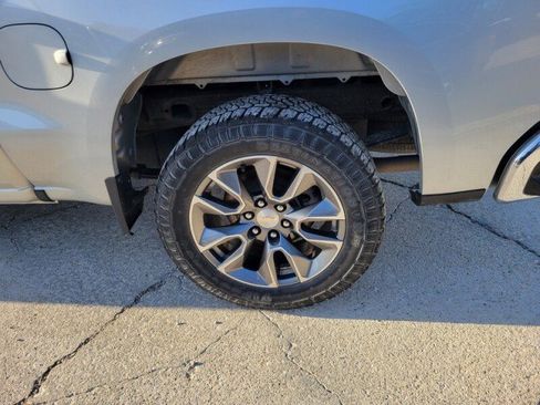 Used 2021 Chevrolet Silverado 1500 LT w/ Z71 Off-Road Package image 8