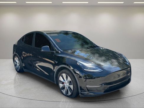 Used 2022 Tesla Model Y Performance AWD/4WD image 12