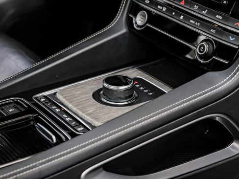 Used 2019 Jaguar F-PACE S image 27