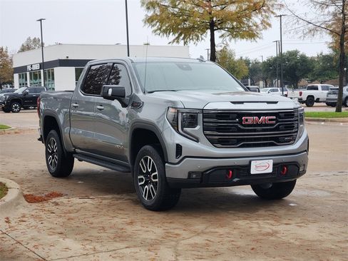 Used 2024 GMC Sierra 1500 AT4 w/ Technology Package image 3