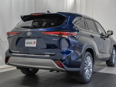 New 2026 Toyota Highlander Platinum