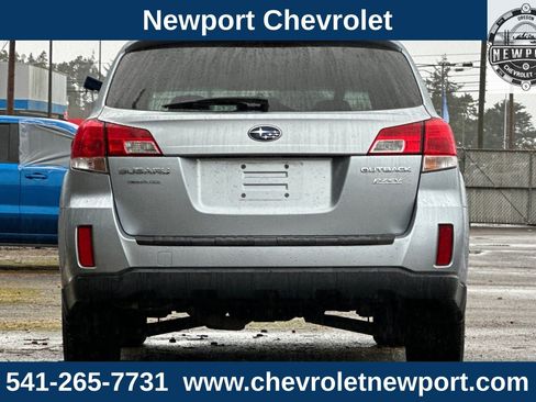 Used 2013 Subaru Outback 2.5i Premium w/ All-Weather Pkg image 6