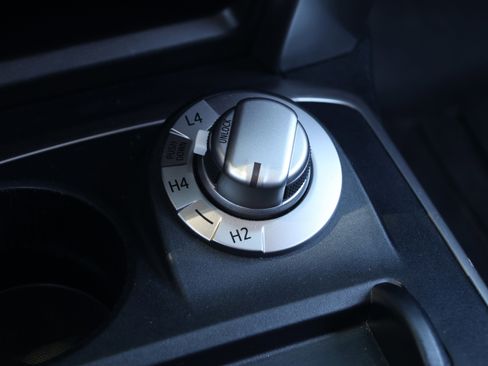 Used 2018 Toyota 4Runner SR5 Premium image 27