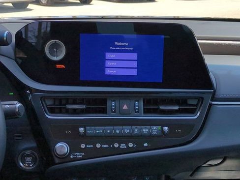 Used 2025 Lexus ES 350 w/ Premium Package image 16