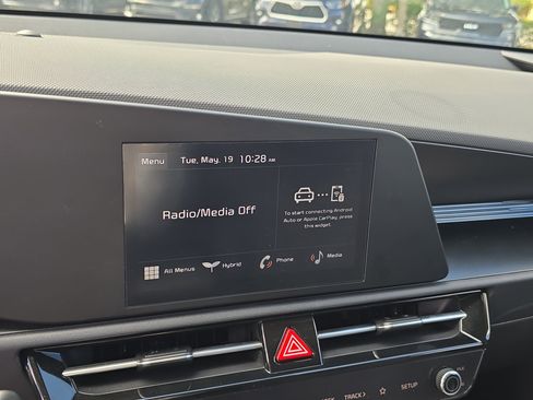 Certified 2025 Kia Niro LX FWD image 22