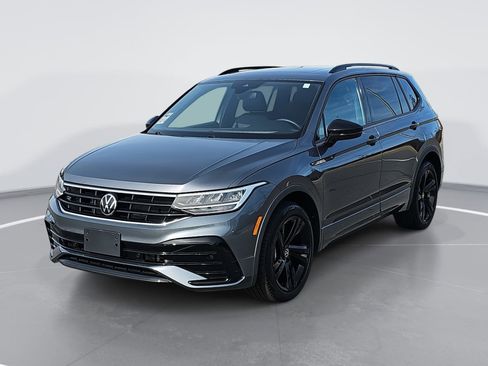 Used 2024 Volkswagen Tiguan SE R-Line image 7