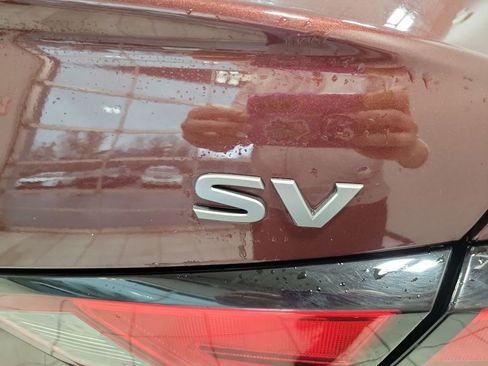 Used 2024 Nissan Altima 2.5 SV image 9