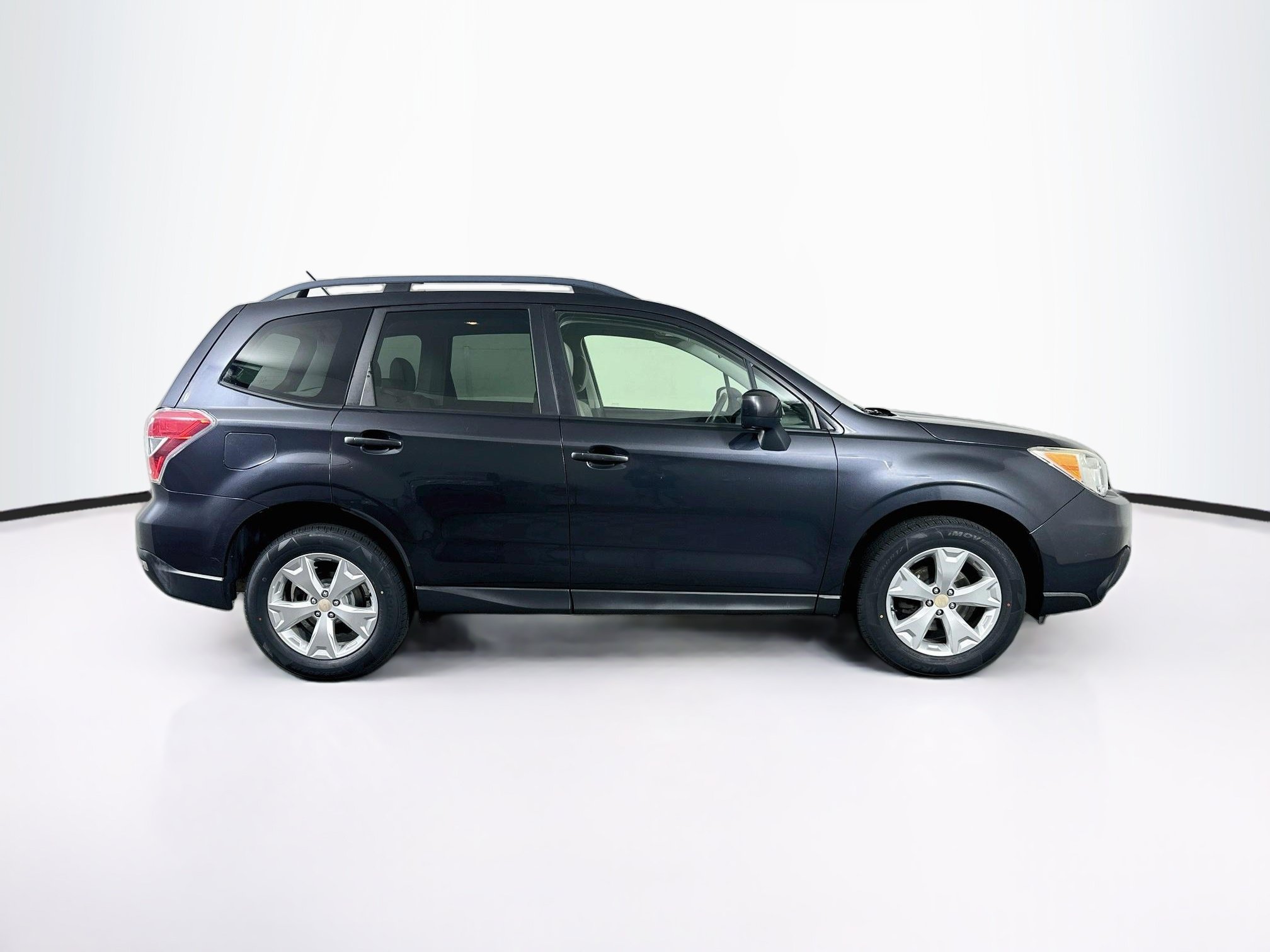 Used 2015 Subaru Forester 2.5i Premium w/ All-Weather Package AWD/4WD image 10