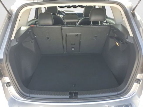 Used 2023 Volkswagen Taos SE image 12