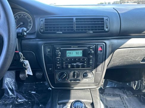 Used 2003 Volkswagen Passat GL FWD image 29