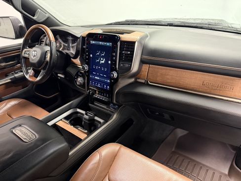 Used 2022 RAM 1500 Limited w/ Bed Utility Group image 7