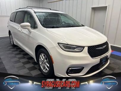 Used 2022 Chrysler Pacifica Touring-L