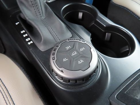 Used 2024 Ford Bronco Wildtrak image 42