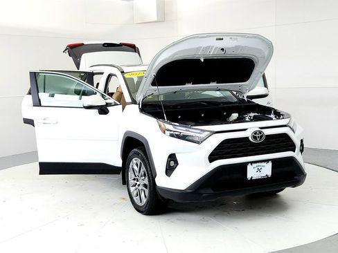 Used 2024 Toyota RAV4 XLE Premium w/ Weather Package AWD/4WD image 9