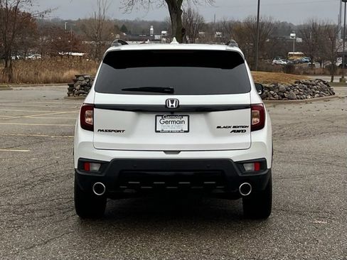 Certified 2024 Honda Passport Black Edition image 6