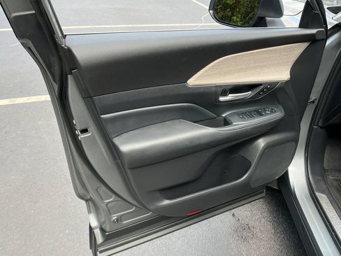 Used 2025 Toyota Grand Highlander AWD image 12