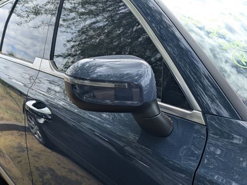 Used 2025 Kia Telluride S FWD image 8