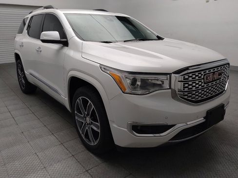 Used 2018 GMC Acadia Denali w/ Technology Package FWD image 13