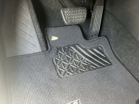 Used 2021 Toyota RAV4 XLE image 19