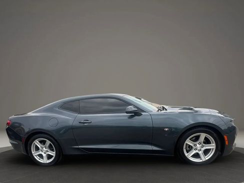 Used 2020 Chevrolet Camaro LT RWD image 4
