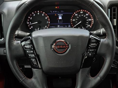 Used 2025 Nissan Frontier PRO-4X AWD/4WD image 14