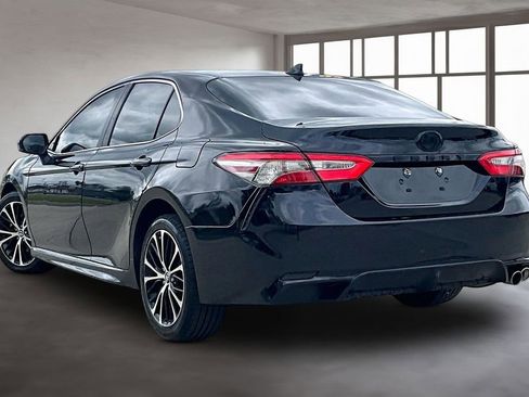 Used 2023 Toyota Camry SE FWD image 13