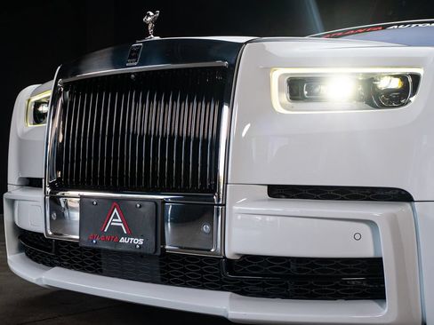 Used 2022 Rolls-Royce Phantom Sedan w/ The Phantom Package RWD image 7