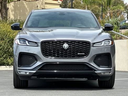 Certified 2024 Jaguar F-PACE R-Dynamic S image 8