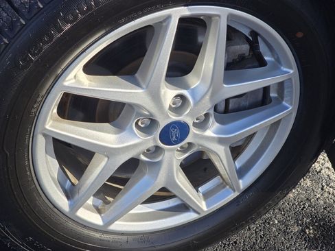 Used 2022 Ford Edge SEL w/ Convenience Package image 10