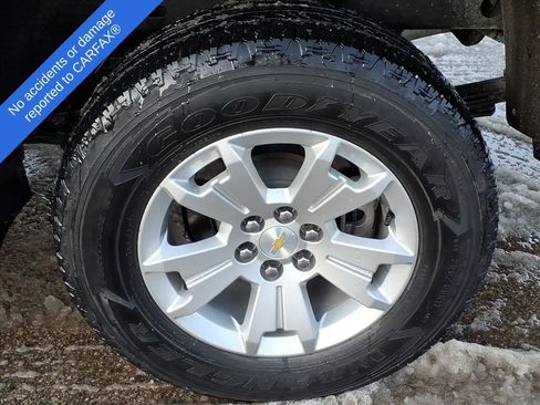 Used 2022 Chevrolet Colorado LT w/ LT Convenience Package image 9