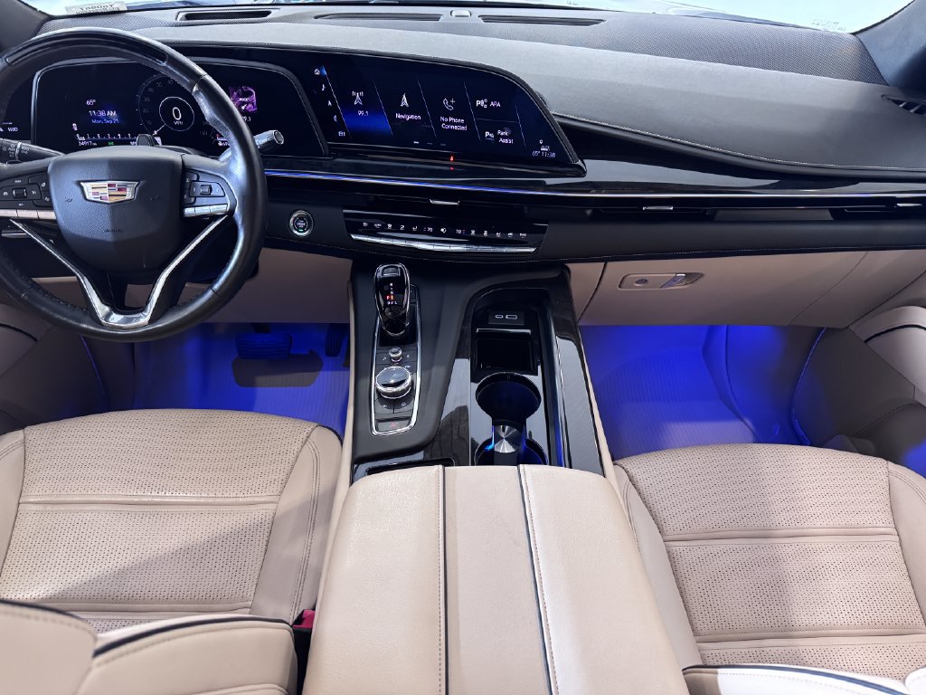 Certified 2024 Cadillac Escalade Premium Luxury AWD/4WD image 15