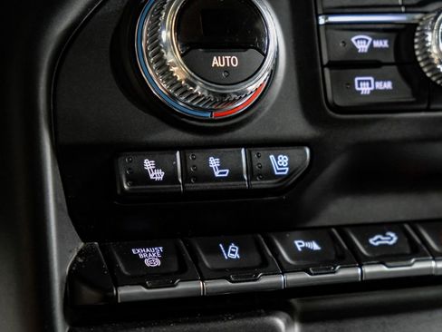 Used 2022 GMC Sierra 3500 Denali AWD/4WD image 27