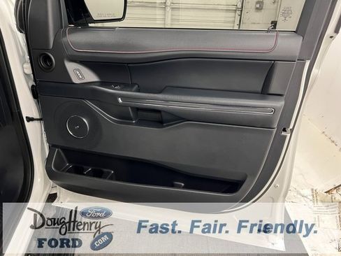 Used 2023 Ford Expedition Limited image 41
