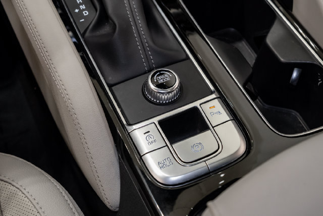 Used 2025 Kia Telluride EX w/ EX Captain's Chair Package FWD image 24